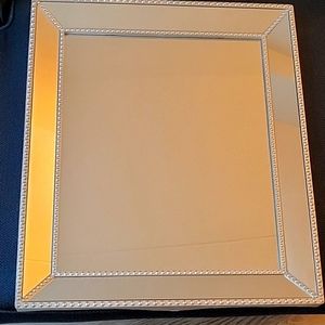 I just moved, I bought another mirror piece.